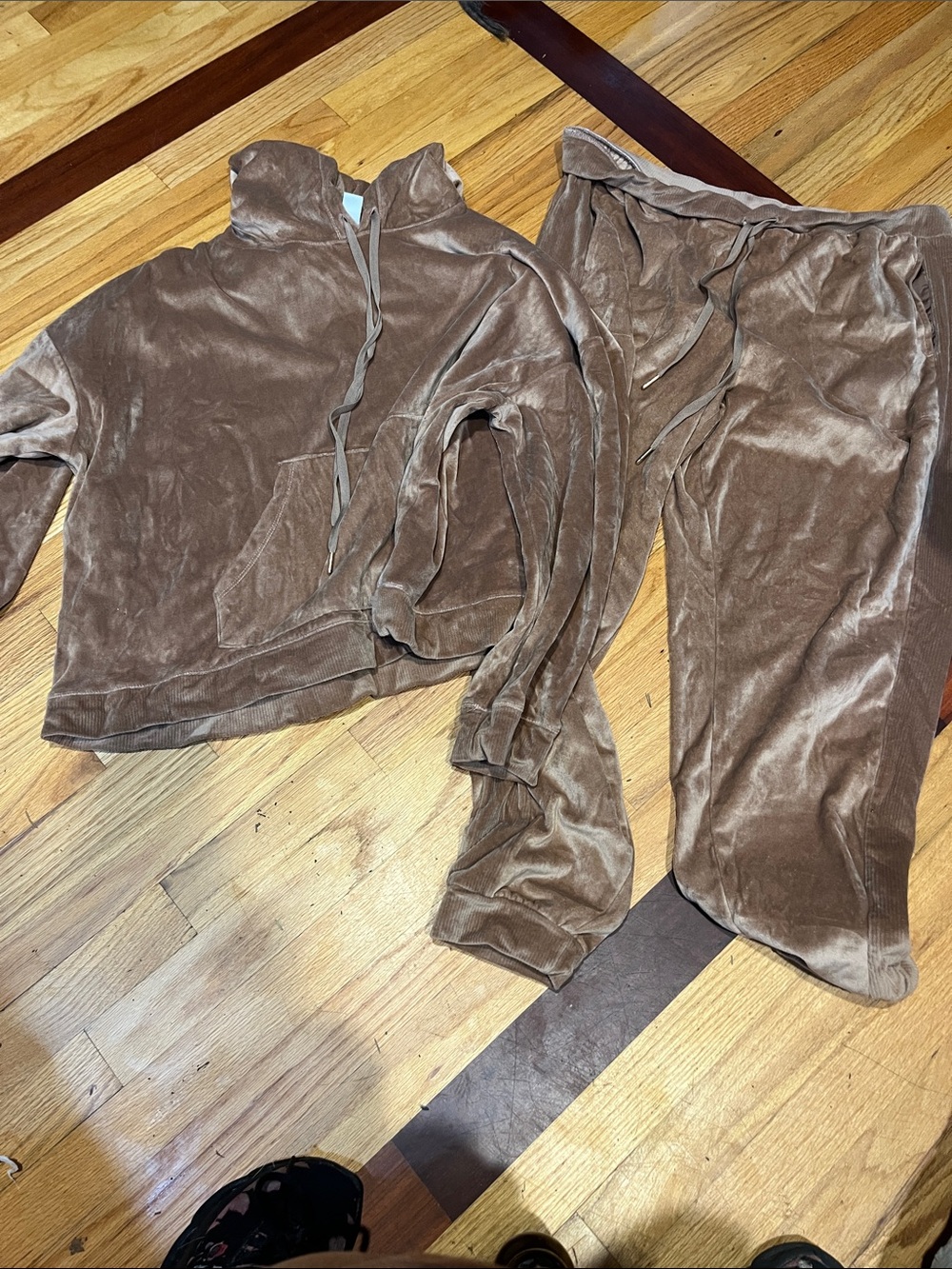 Cozy Plush Velour Hoodie & Jogger Set - Brown